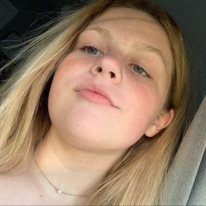 Meet your Posher, Elle